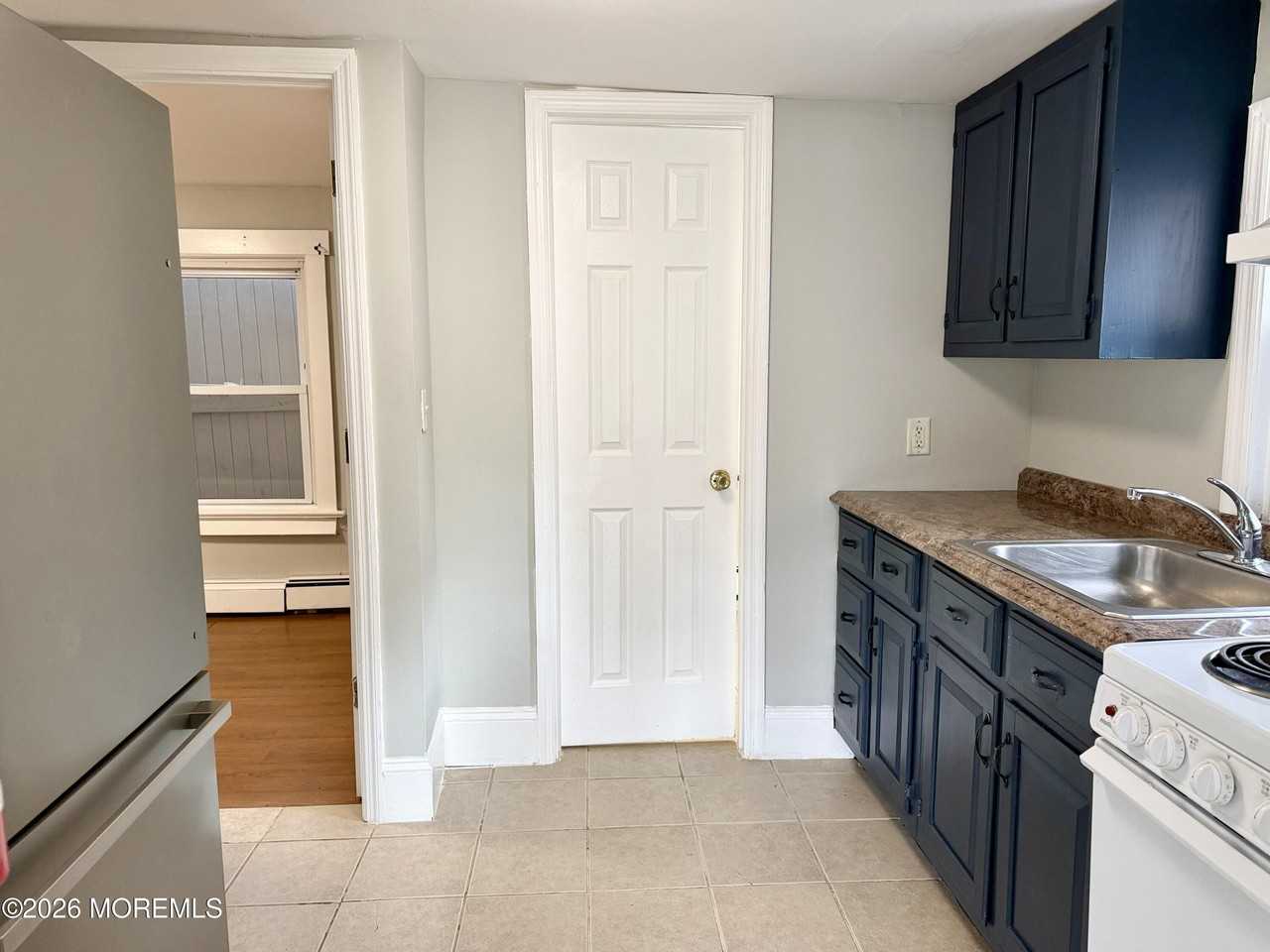 1102 Drummond Ave - Photo 4 of 11