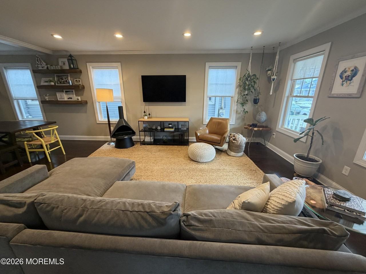 510 Lareine Ave - Photo 4 of 21