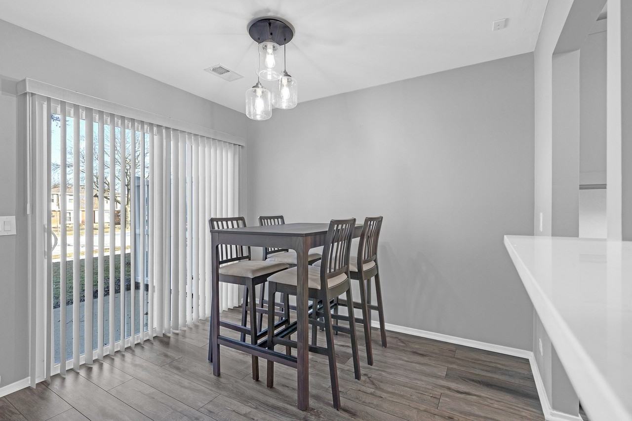 730 Hamilton Cir - Photo 6 of 26