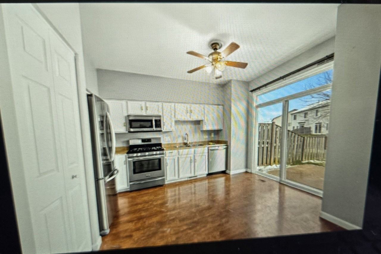 2817 Hoffman St - Photo 5 of 18