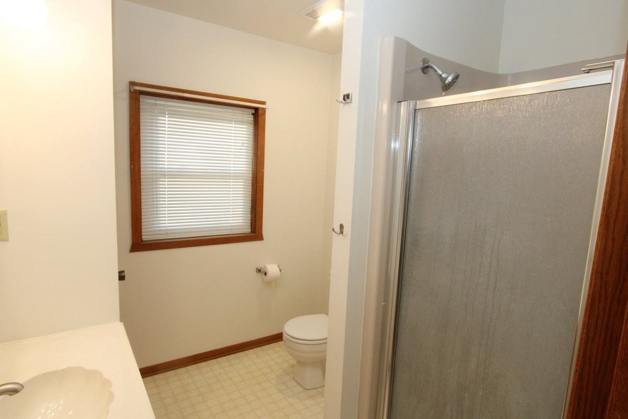 609 1/2 Blakely St Unit 609 - Photo 6 of 10