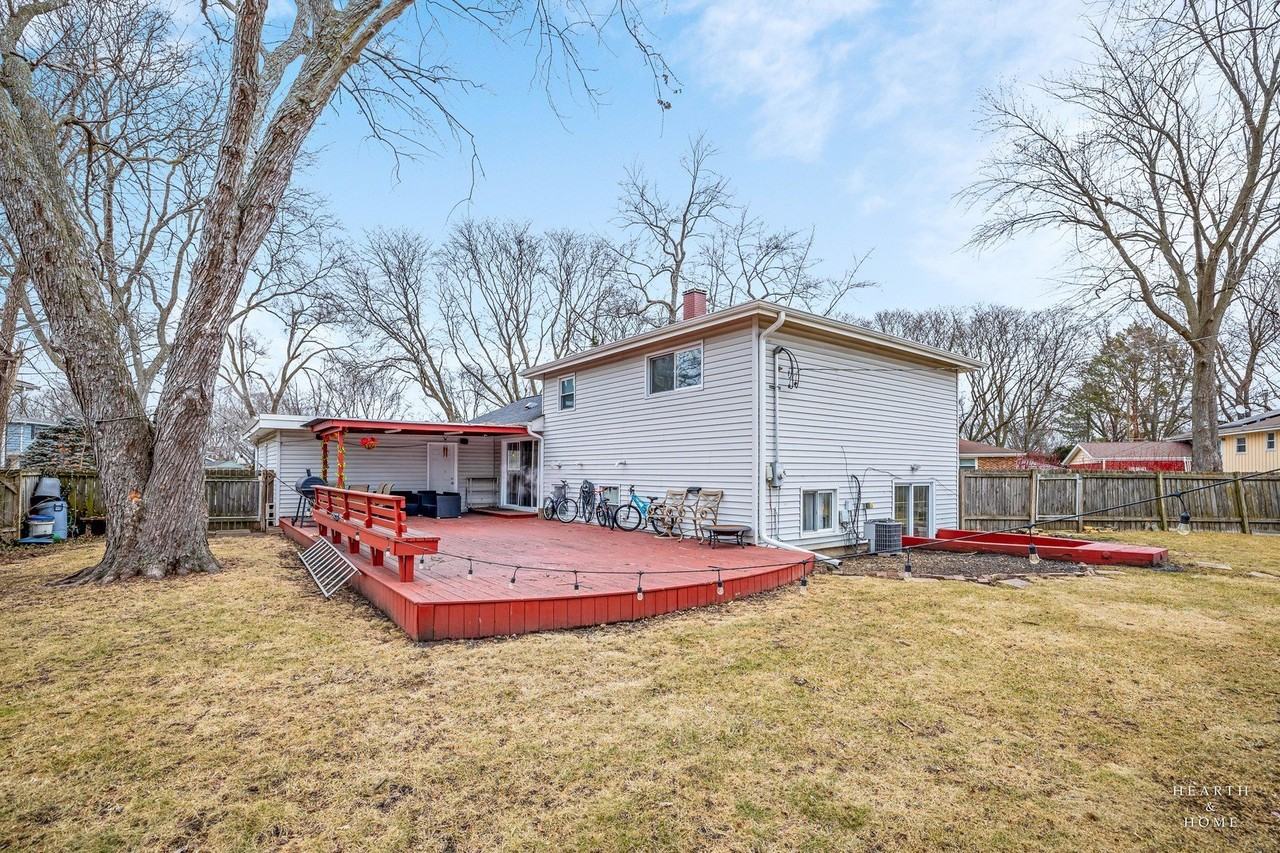 1923 E Pawnee Ln - Photo 3 of 33