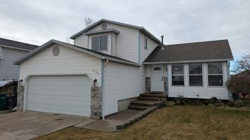 featured image of 1135 E Meadow Way Dr