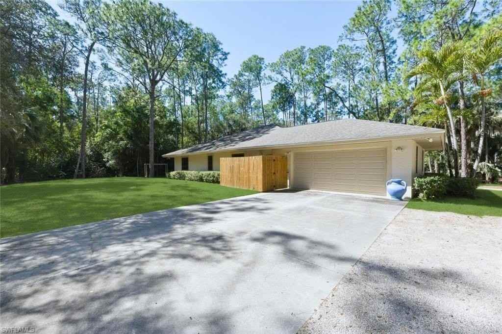 5356 Sycamore Dr - Photo 2 of 24