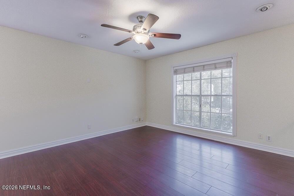 1205 16th St N - Photo 5 of 33