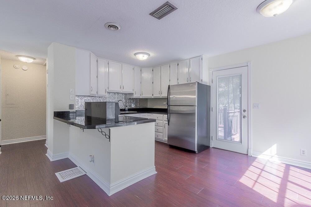 1205 16th St N - Photo 7 of 33