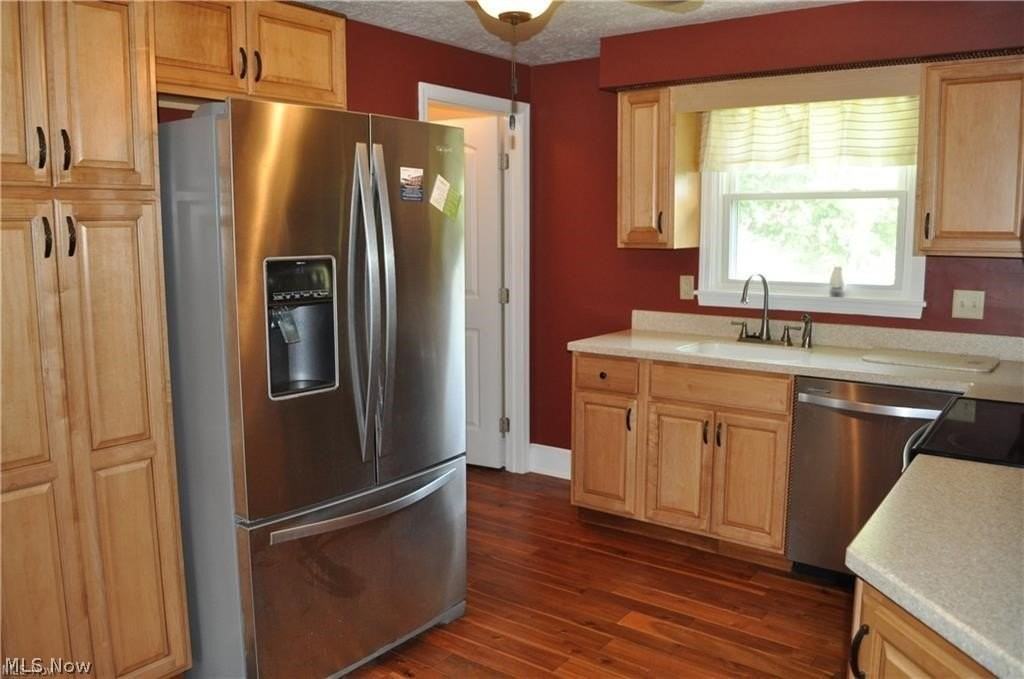 7615 Stuhldreher St Nw - Photo 3 of 13