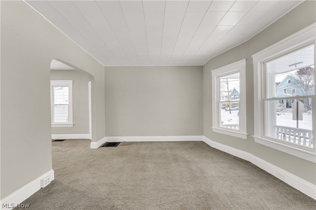 1501 Botany Ave - Photo 5 of 27