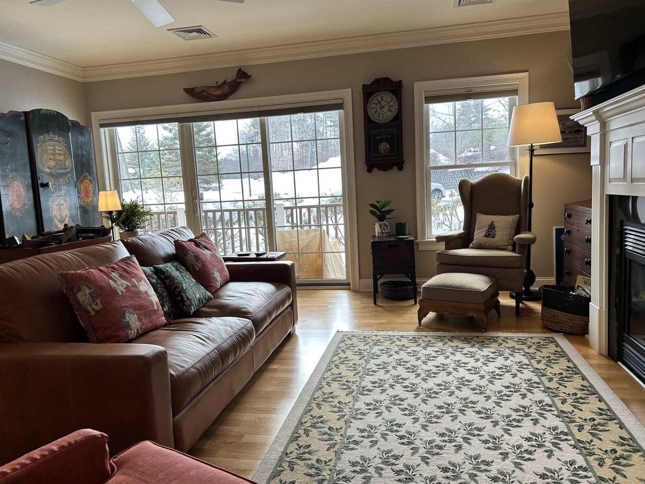 100 Shepards Cove Rd #H104 - Photo 7 of 32