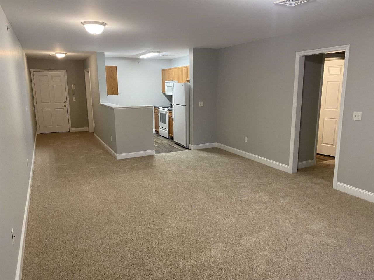 122 Coliseum Ave #407 - Photo 3 of 9