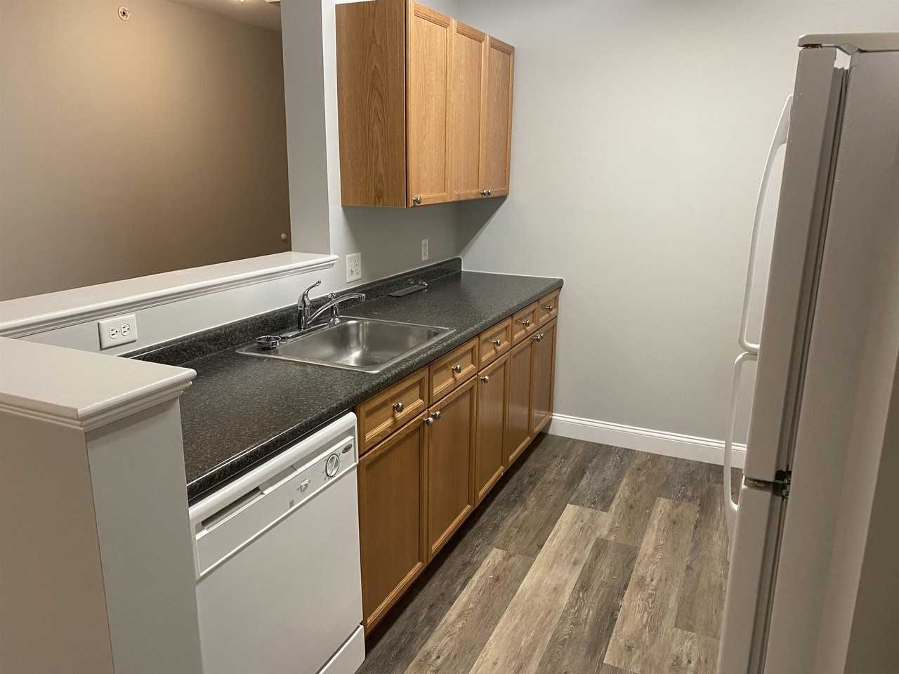 122 Coliseum Ave #407 - Photo 5 of 9