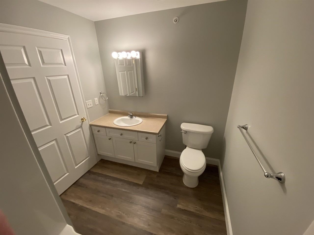 122 Coliseum Ave #407 - Photo 7 of 9