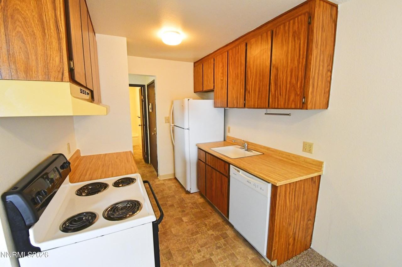 400 S Saliman Rd Apt B21 - Photo 4 of 9