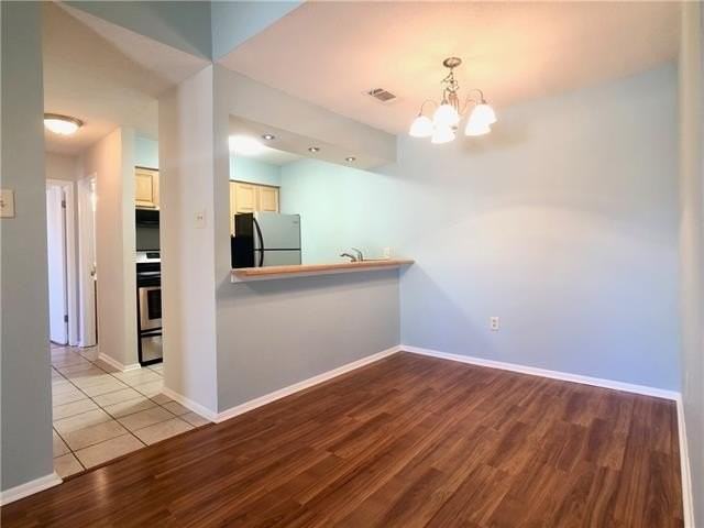 410 Parkview Blvd #410 - Photo 3 of 11