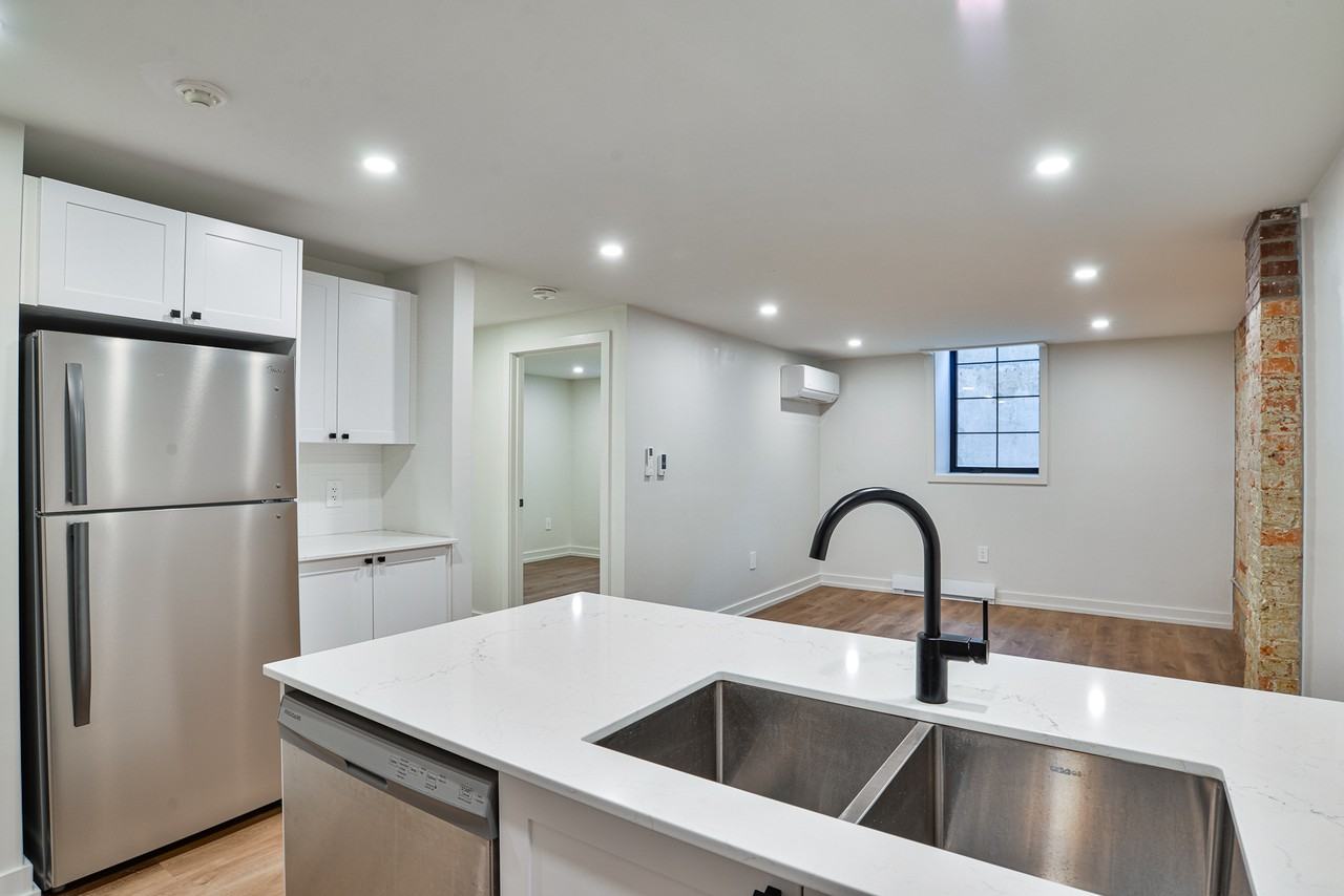 27 Peter Street North #105 - Photo 3 of 20