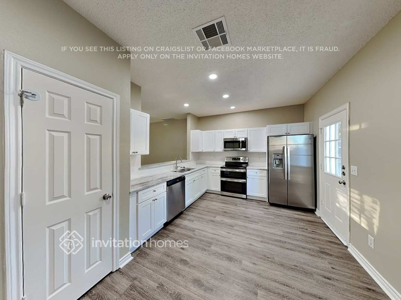 8200 Bay St - Photo 7 of 19