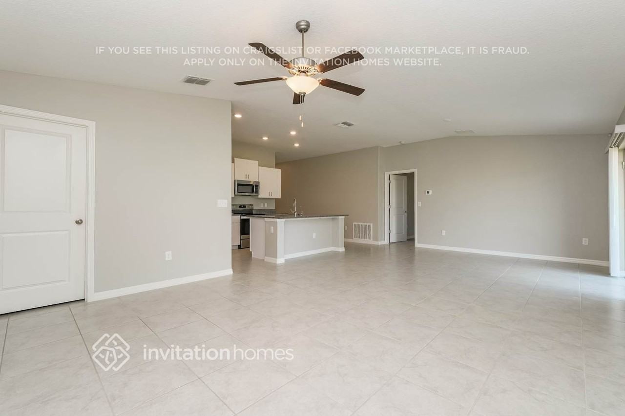 11253 Riley Pines Cir - Photo 3 of 17