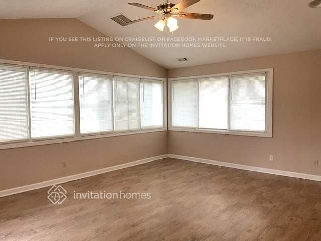 100 Brookview Ct - Photo 3 of 18