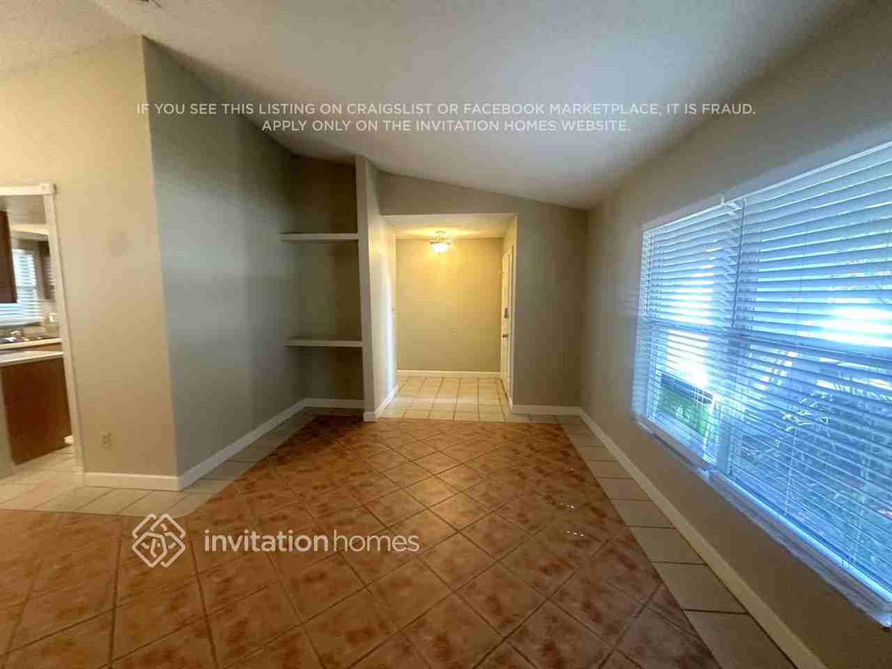 8147 Wellsmere Cir - Photo 3 of 15