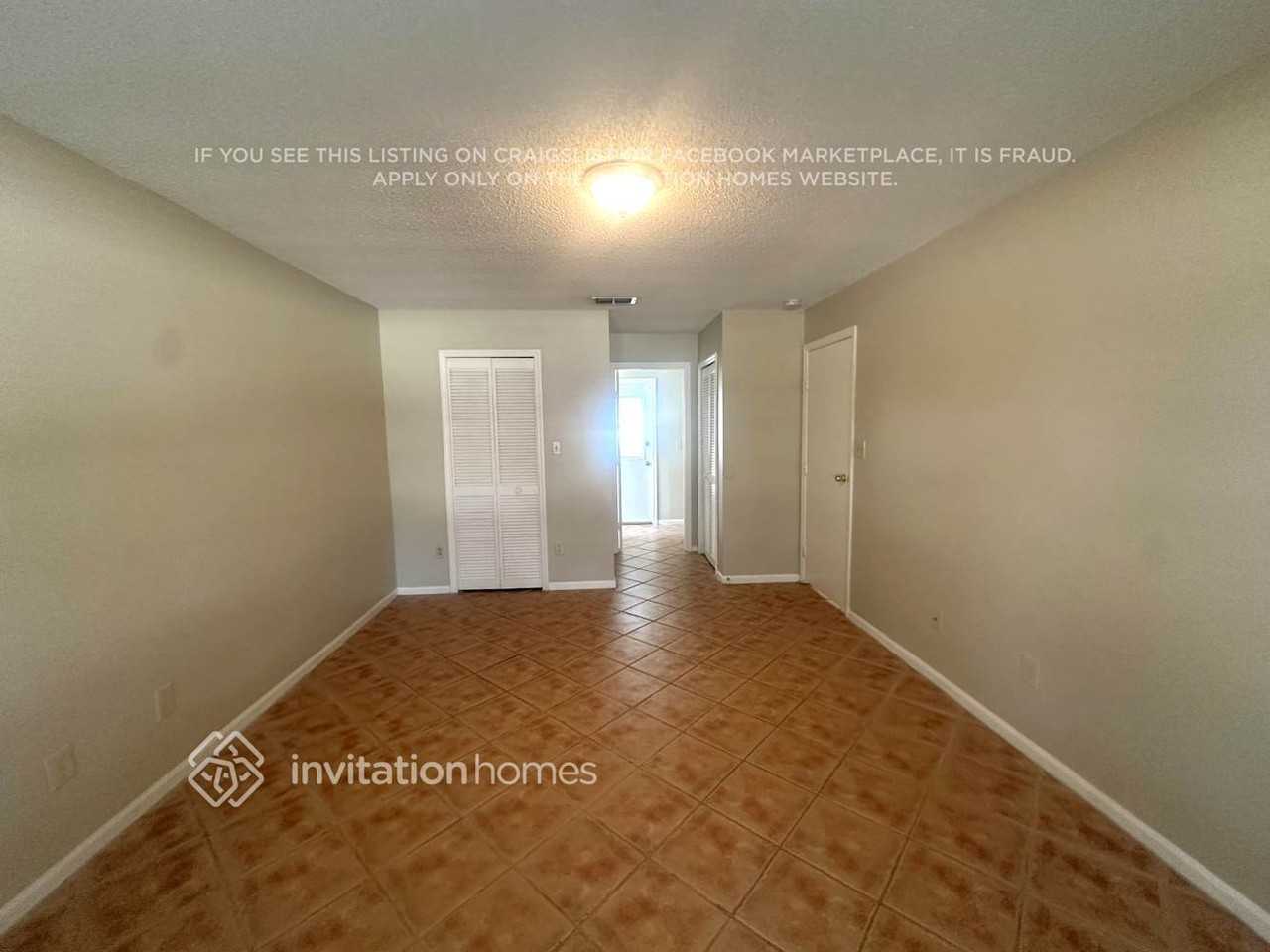 8147 Wellsmere Cir - Photo 7 of 15