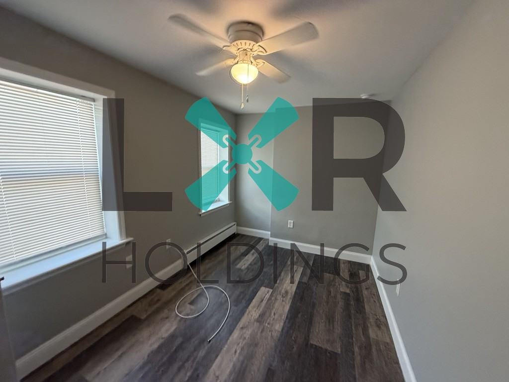 806 Dekalb St #2 - Photo 6 of 17