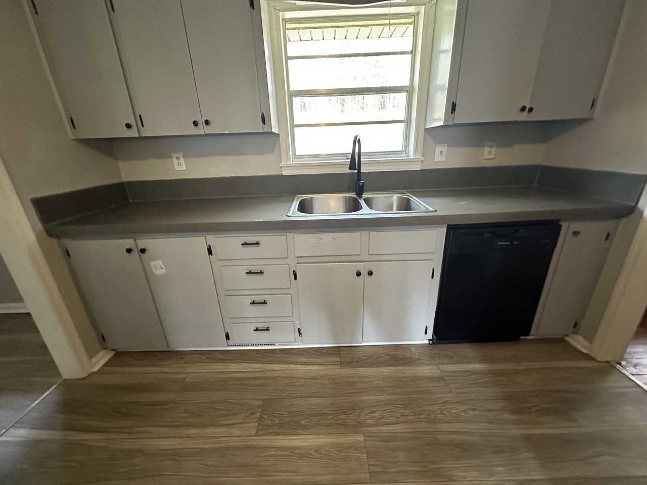 989 Riverbend Dr Se #1 - Photo 5 of 10