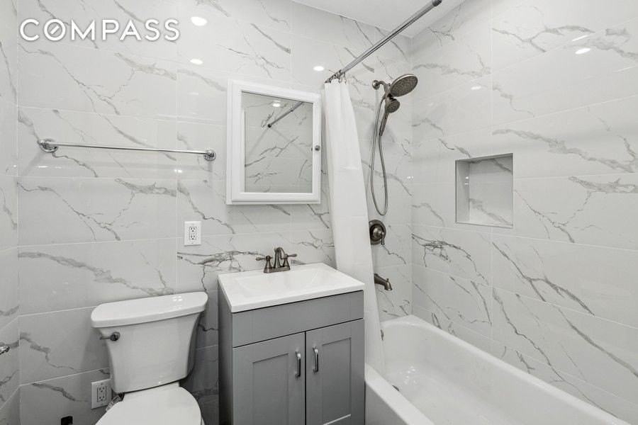 239 W 26th St #2W - Photo 6 of 6