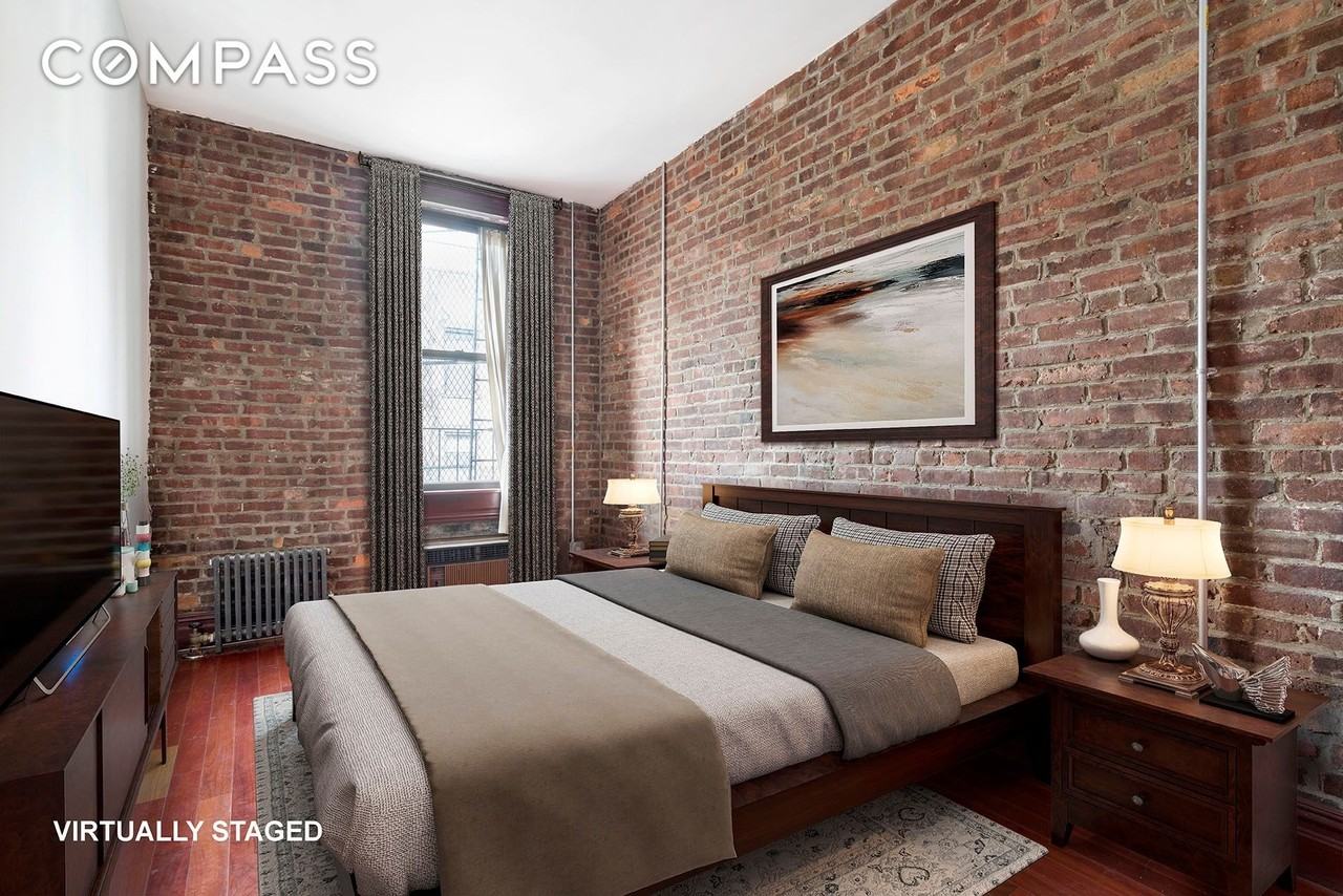 235 W 15th St #4D - Photo 2 of 4