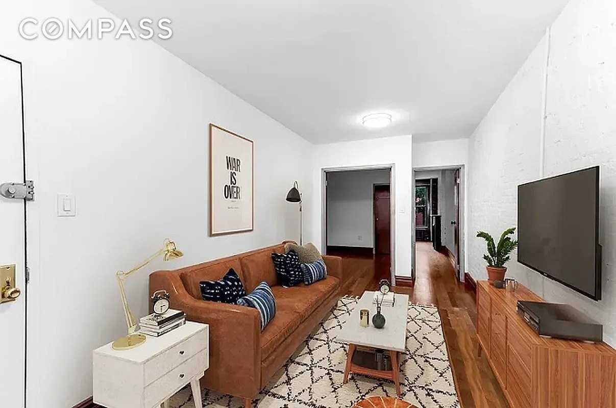 316 W 19th St #1W - Photo 2 of 6