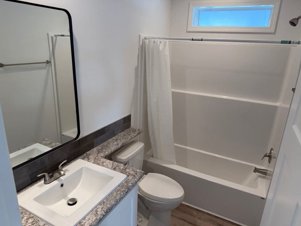 310 8th St #310 - Photo 7 of 21