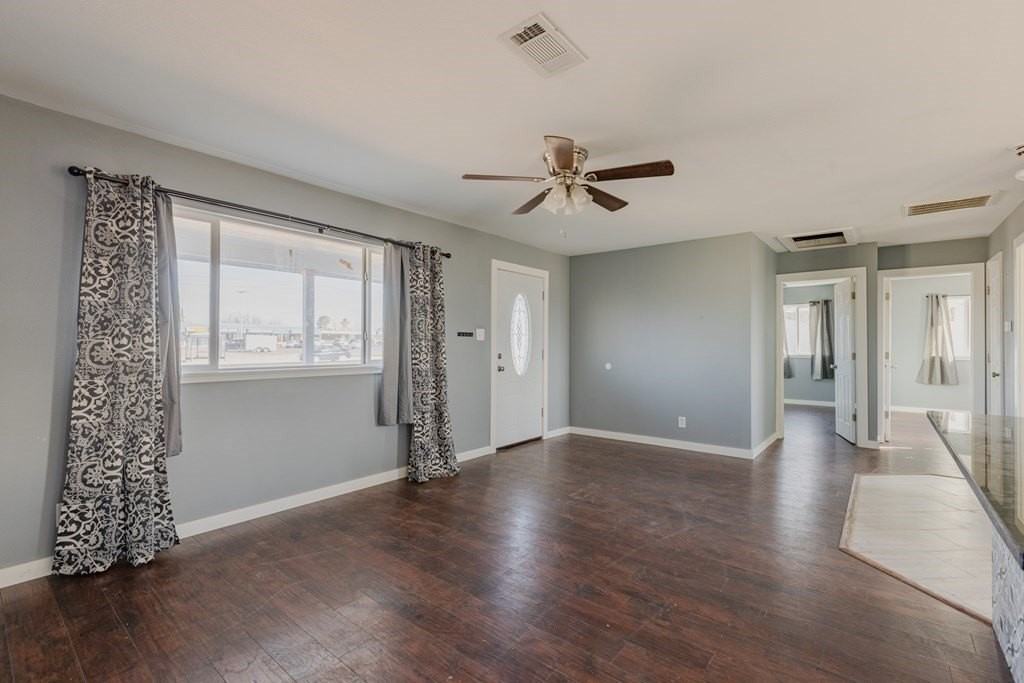 1202 E 42nd St - Photo 2 of 12