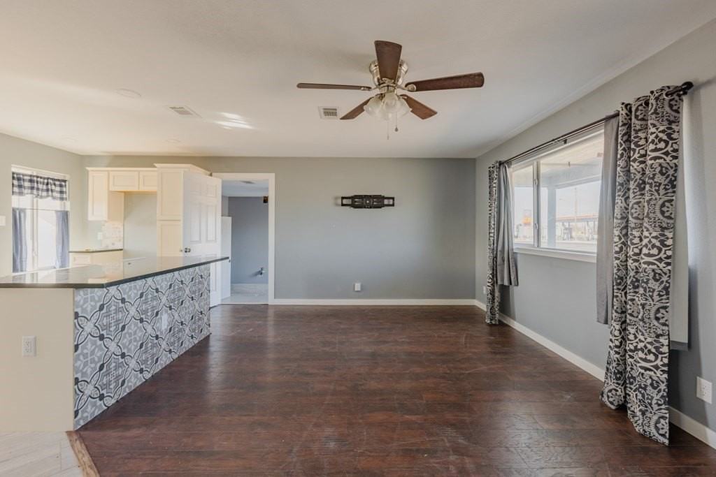 1202 E 42nd St - Photo 3 of 12