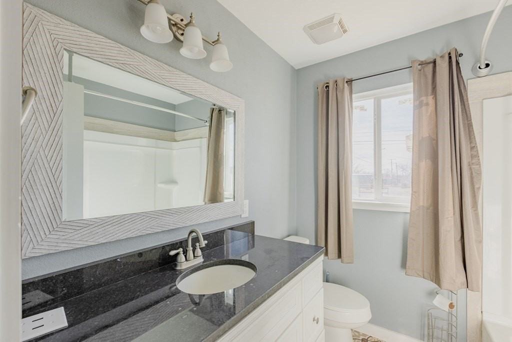 1202 E 42nd St - Photo 6 of 12