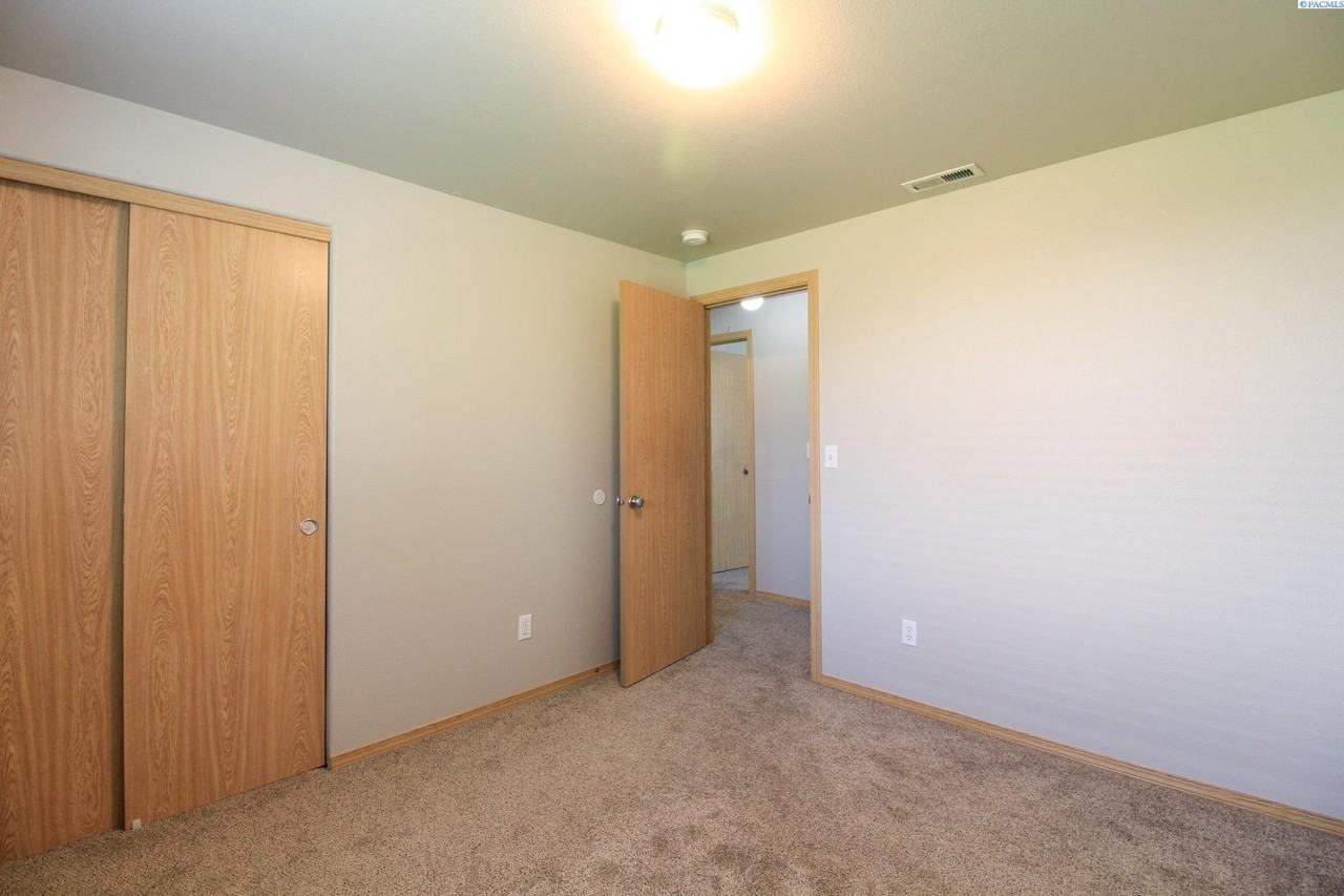 4209 Finnhorse Ln - Photo 6 of 8