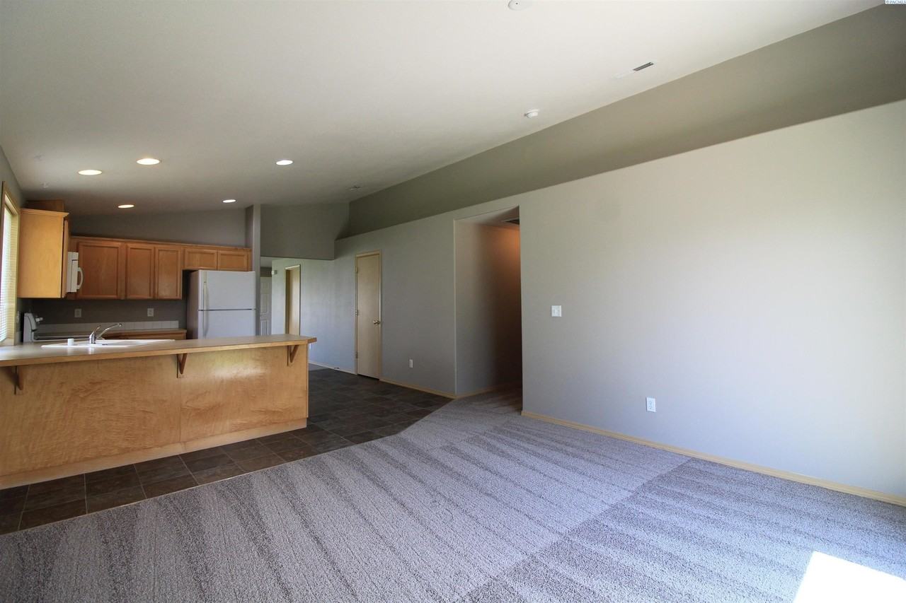 9604 Percheron Dr - Photo 6 of 12