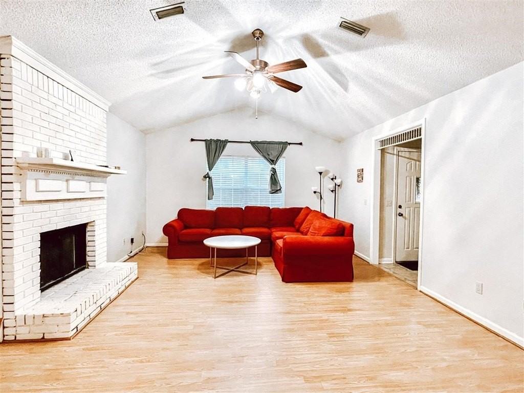 901 University Ave - Photo 2 of 30