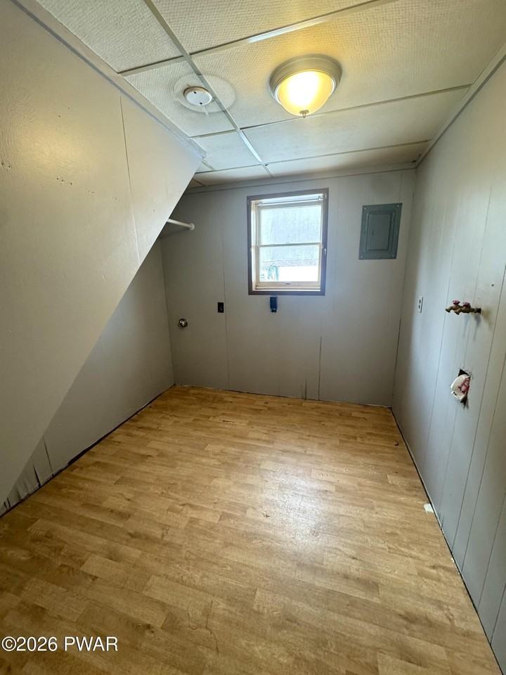 117 Cliff St - Photo 6 of 16