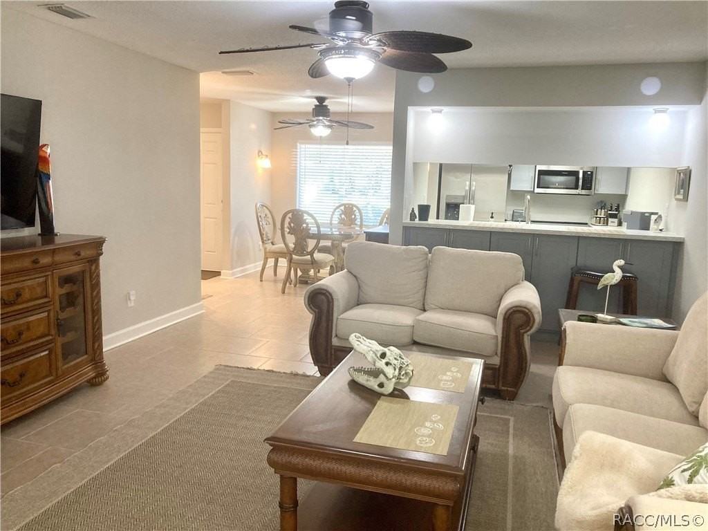 11449 W Bayshore Dr - Photo 3 of 38