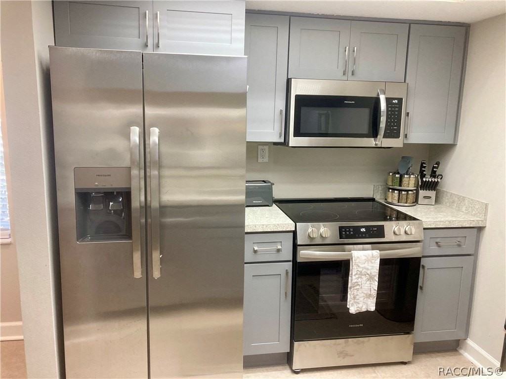 11449 W Bayshore Dr - Photo 4 of 38