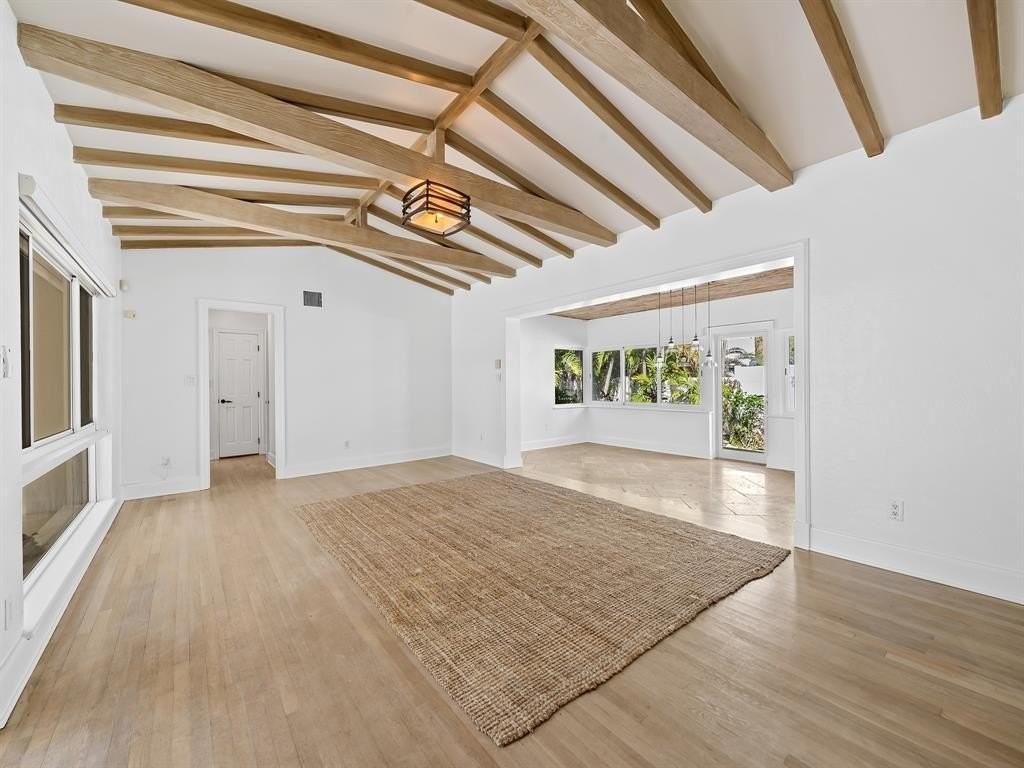 640 Se 26th Ave - Photo 7 of 25