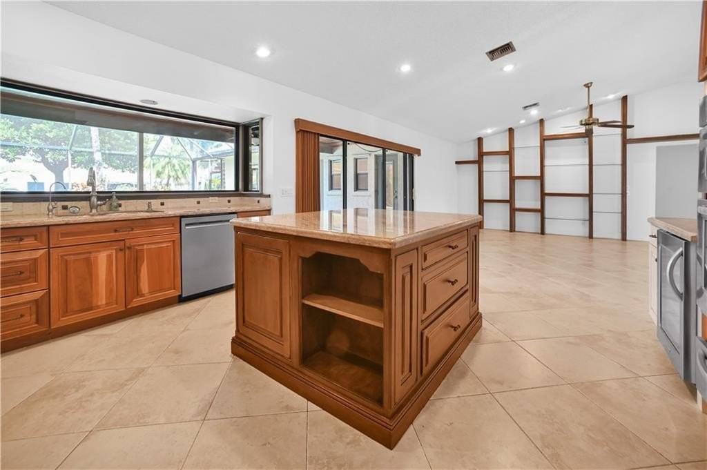 10765 Nw 9th Ct - Photo 7 of 40