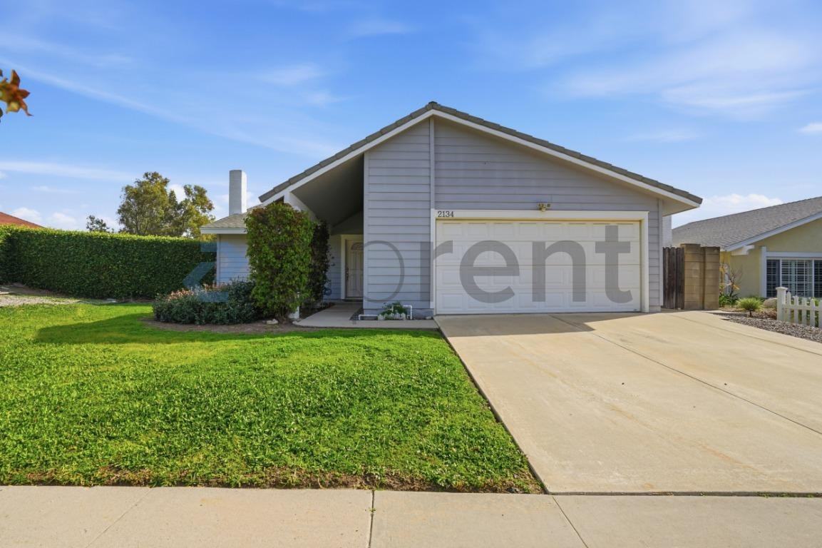 2134 Latham St - Photo 2 of 36