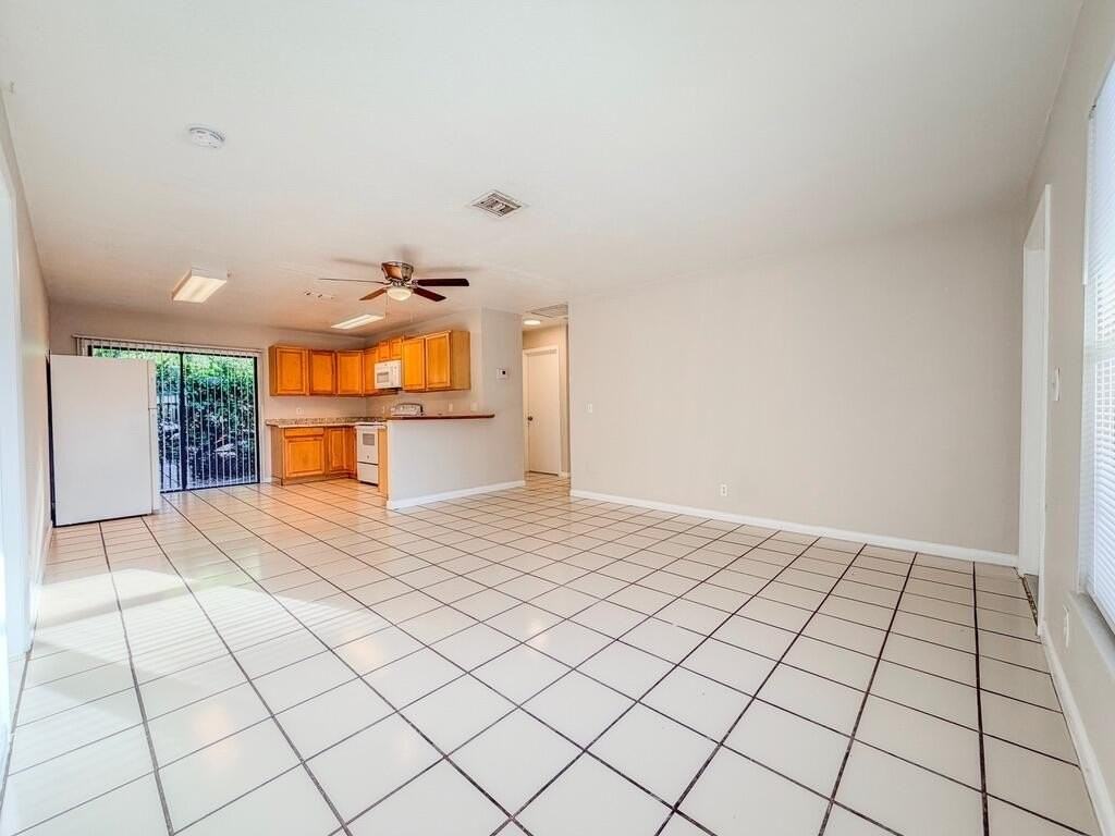 2028 Major Dr - Photo 6 of 15