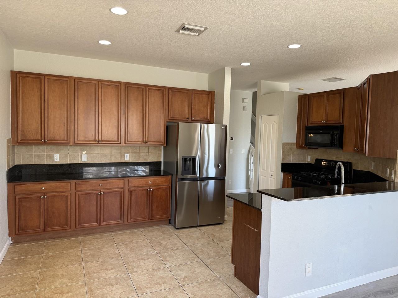 333 Berenger Walk - Photo 7 of 42