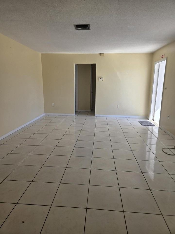 101 NW 188 Street Street - Photo 4 of 20