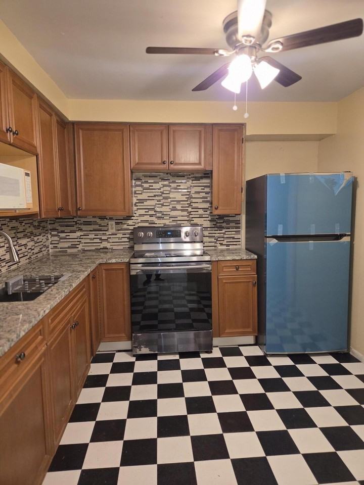 101 NW 188 Street Street - Photo 7 of 20