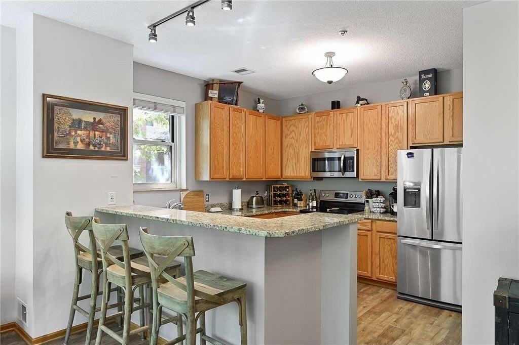 660 N 2nd St #116 - Photo 5 of 37