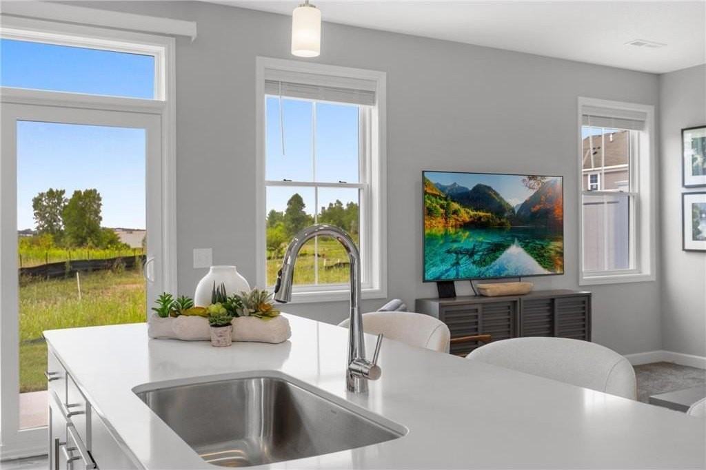 178 Jean Ave N - Photo 6 of 34