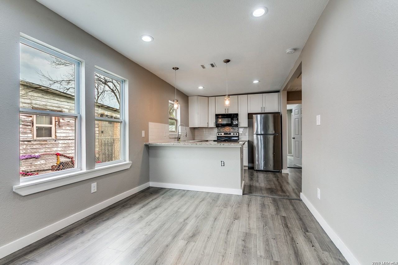 114 Parkview Dr - Photo 5 of 12