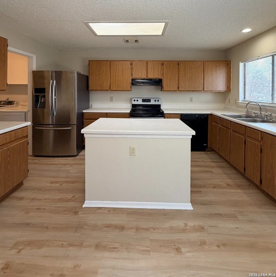 9202 Roquefort - Photo 2 of 23